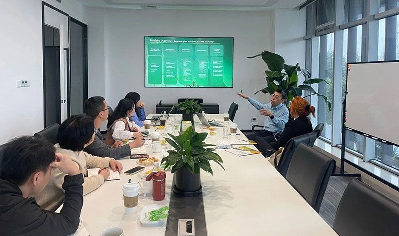 巴西國(guó)家植物保護(hù)產(chǎn)品協(xié)會(huì)專家訪問新朝陽，共探生物農(nóng)業(yè)合作新機(jī)遇